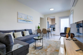 Steps from the Sea, Downtown, Balcony - Prokymea 74